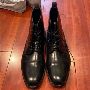 Also men’s boots, size 10, like new